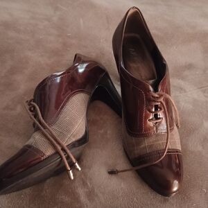 Anne Klein Brown and Tan Heels